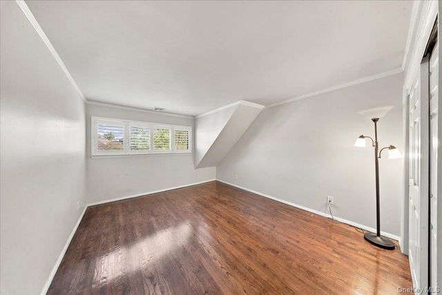 19 John Bean Court, Port Washington, NY 11050
