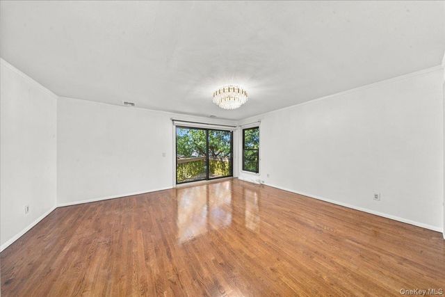 19 John Bean Court, Port Washington, NY 11050