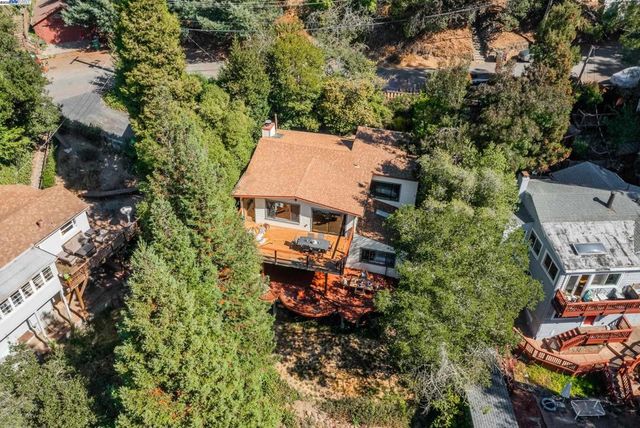 373 Taurus Ave, Oakland, CA 94611