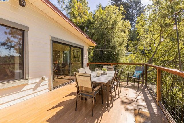373 Taurus Ave, Oakland, CA 94611