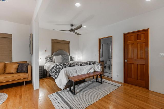 373 Taurus Ave, Oakland, CA 94611
