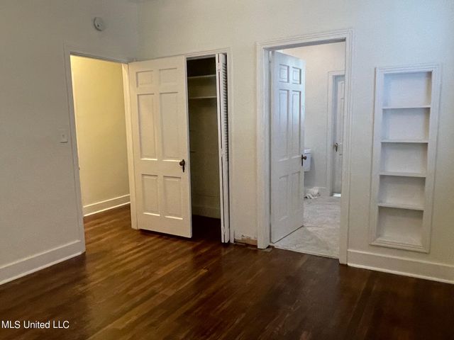 724 Meadowbrook Road, Jackson, MS 39206