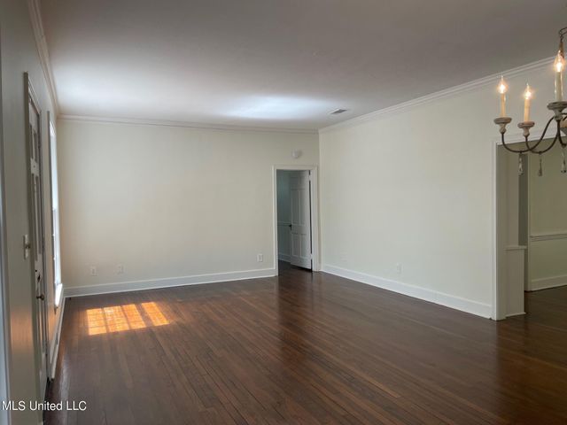 724 Meadowbrook Road, Jackson, MS 39206
