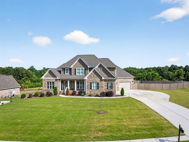 2112 Meadowood Cove, Monroe, GA 30655