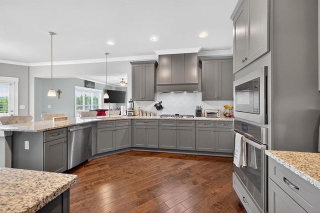 2112 Meadowood Cove, Monroe, GA 30655