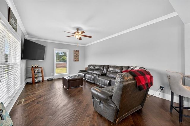 2112 Meadowood Cove, Monroe, GA 30655