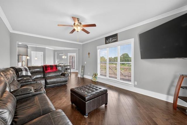 2112 Meadowood Cove, Monroe, GA 30655