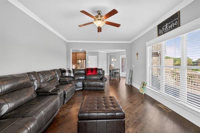 2112 Meadowood Cove, Monroe, GA 30655