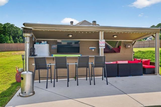 2112 Meadowood Cove, Monroe, GA 30655