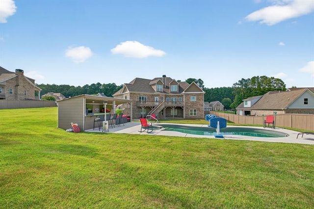 2112 Meadowood Cove, Monroe, GA 30655