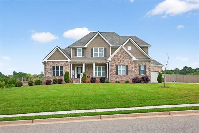 2112 Meadowood Cove, Monroe, GA 30655
