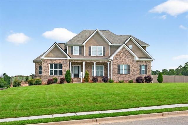 2112 Meadowood Cove, Monroe, GA 30655