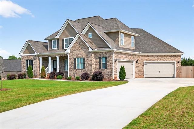 2112 Meadowood Cove, Monroe, GA 30655