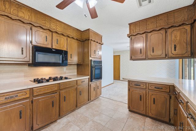 25566 S 4130 Drive, Claremore, OK 74019
