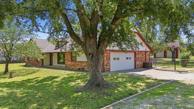 25566 S 4130 Drive, Claremore, OK 74019