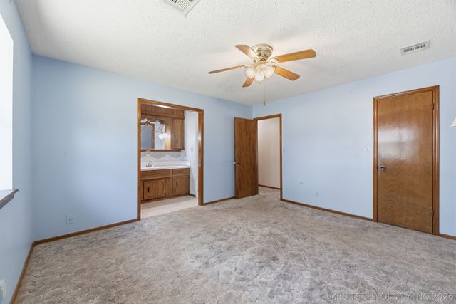 25566 S 4130 Drive, Claremore, OK 74019