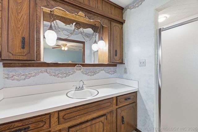 25566 S 4130 Drive, Claremore, OK 74019