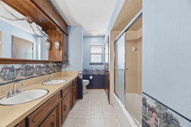 25566 S 4130 Drive, Claremore, OK 74019