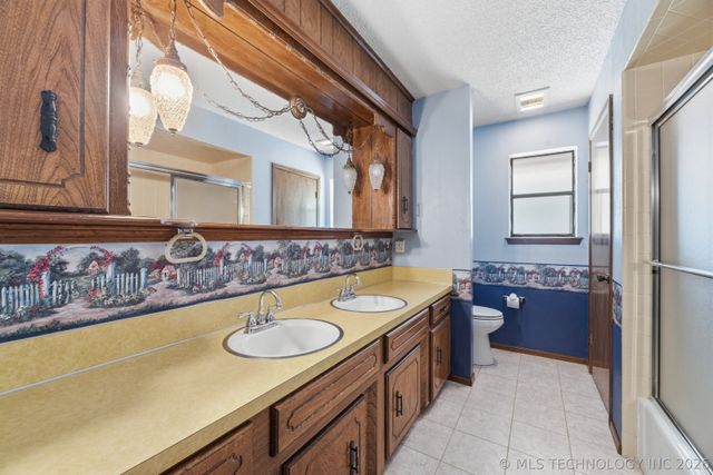 25566 S 4130 Drive, Claremore, OK 74019