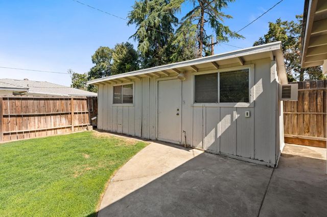4627 N Ila Avenue, Fresno, CA 93705