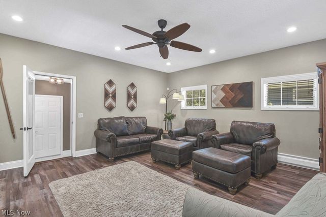 24164 Smith Avenue, Westlake, OH 44145