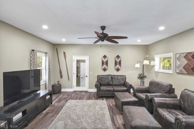 24164 Smith Avenue, Westlake, OH 44145