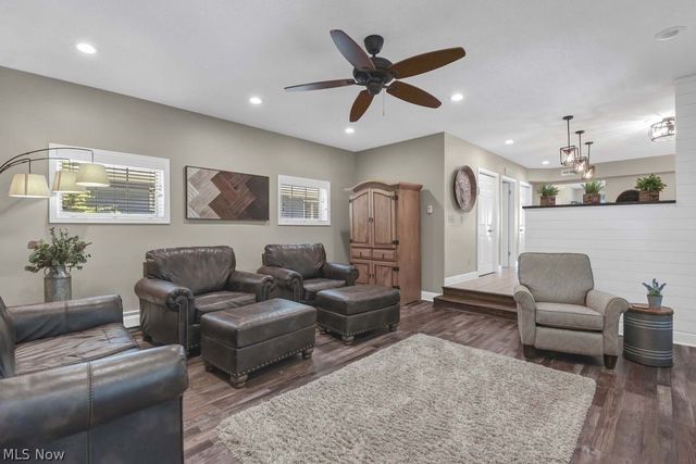 24164 Smith Avenue, Westlake, OH 44145