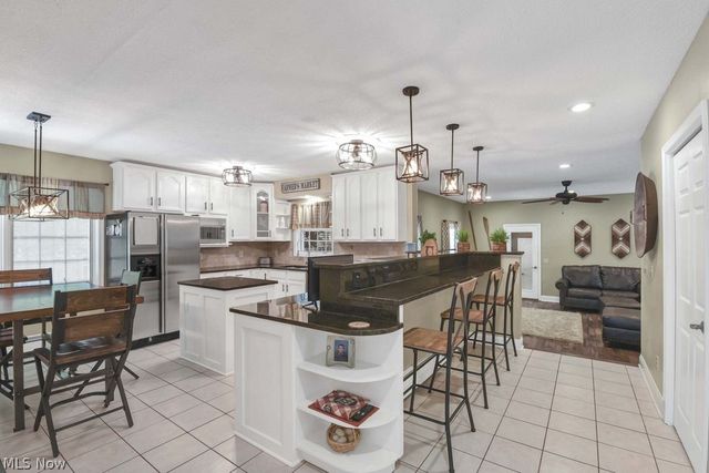 24164 Smith Avenue, Westlake, OH 44145