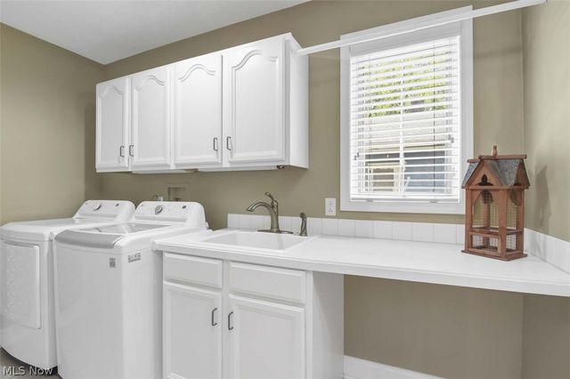 24164 Smith Avenue, Westlake, OH 44145