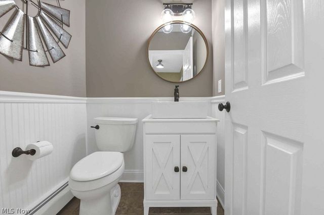 24164 Smith Avenue, Westlake, OH 44145