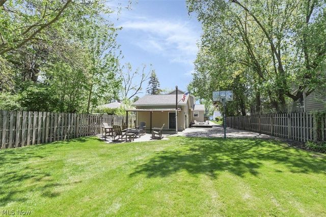 24164 Smith Avenue, Westlake, OH 44145