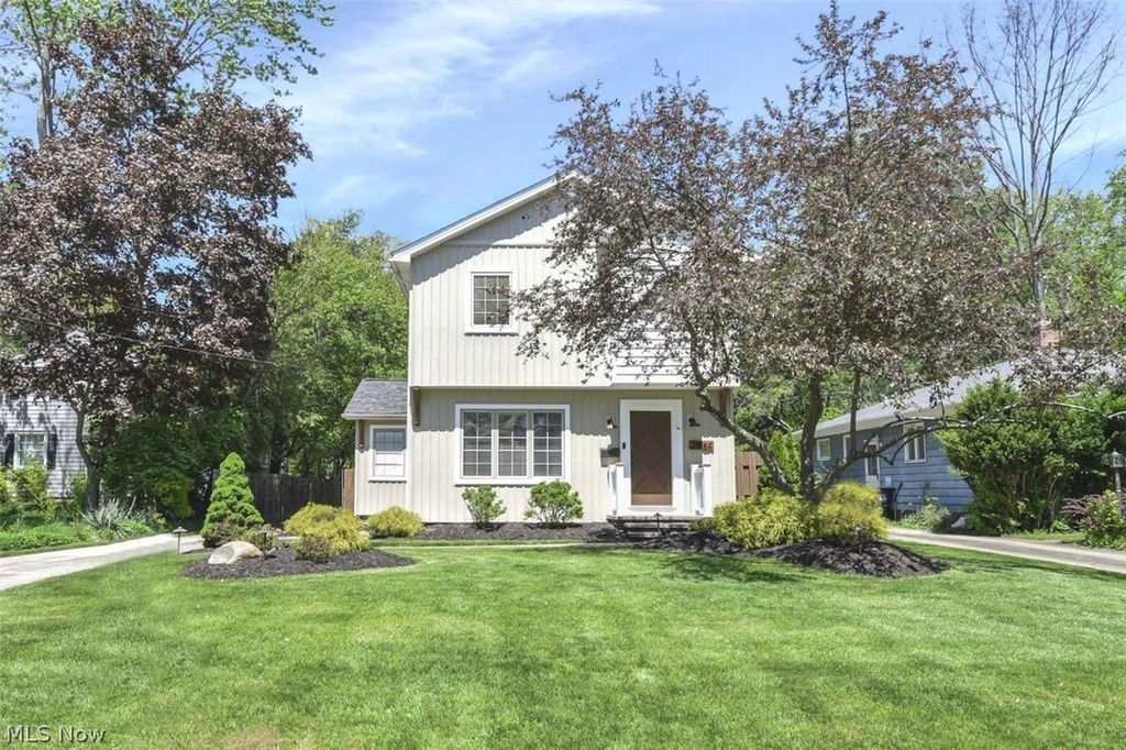 24164 Smith Avenue, Westlake, OH 44145