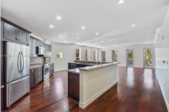 455 E Palmetto Park Road 3W, Boca Raton, FL 33432