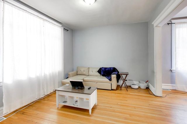 810 S Austin Avenue, Oak Park, IL 60302