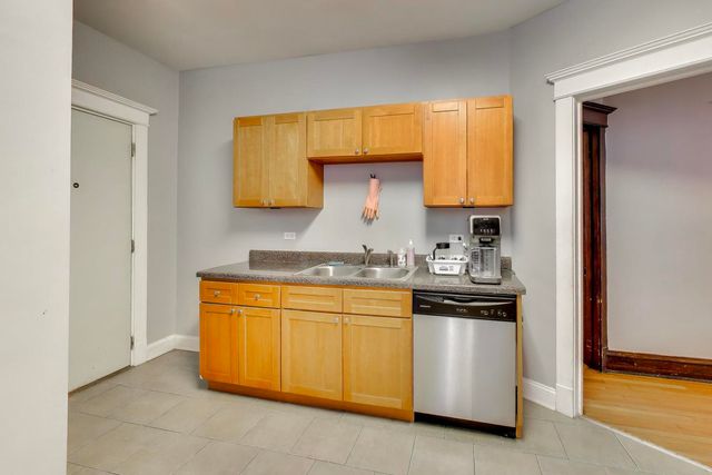 810 S Austin Avenue, Oak Park, IL 60302