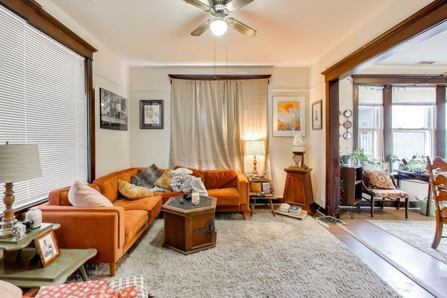 810 S Austin Avenue, Oak Park, IL 60302