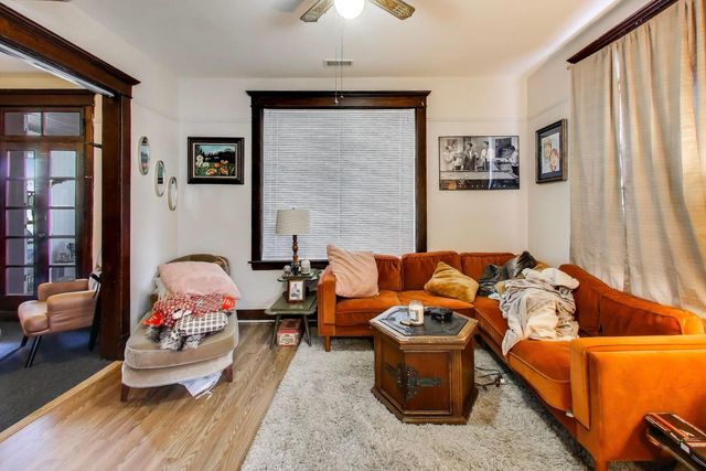 810 S Austin Avenue, Oak Park, IL 60302