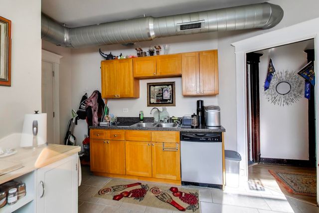 810 S Austin Avenue, Oak Park, IL 60302