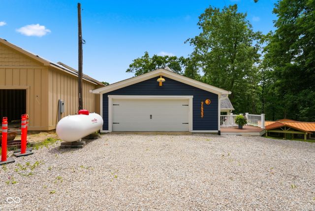 7433 Hummingbird Drive, Nineveh, IN 46164