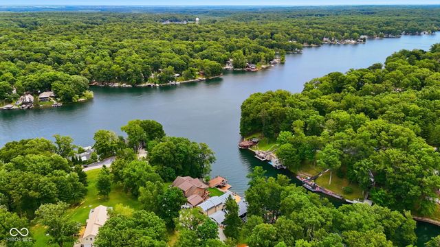 7433 Hummingbird Drive, Nineveh, IN 46164