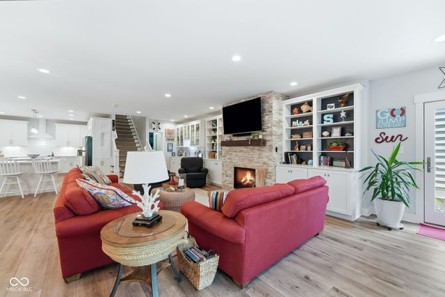 7433 Hummingbird Drive, Nineveh, IN 46164