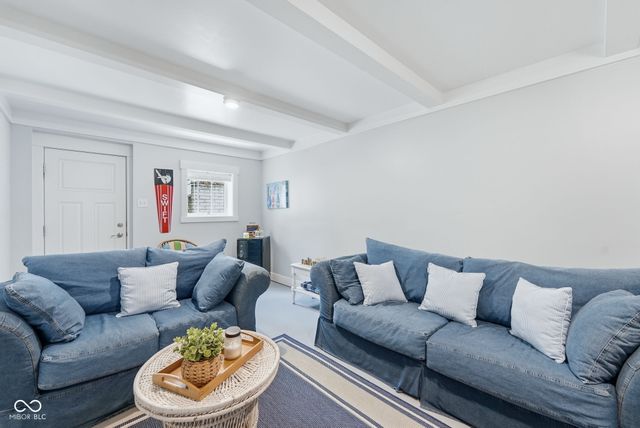 7433 Hummingbird Drive, Nineveh, IN 46164