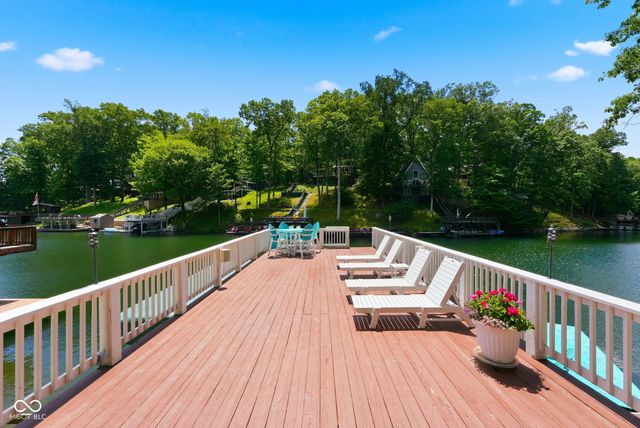 7433 Hummingbird Drive, Nineveh, IN 46164
