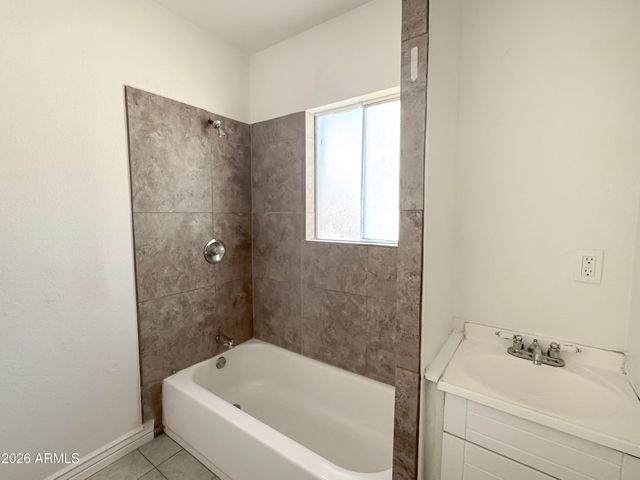 1625 N 31ST Street, Phoenix, AZ 85008