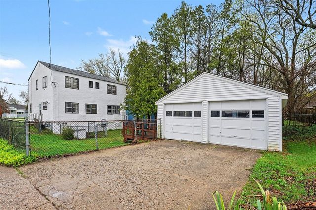 1823 W Michigan Avenue, Battle Creek, MI 49037