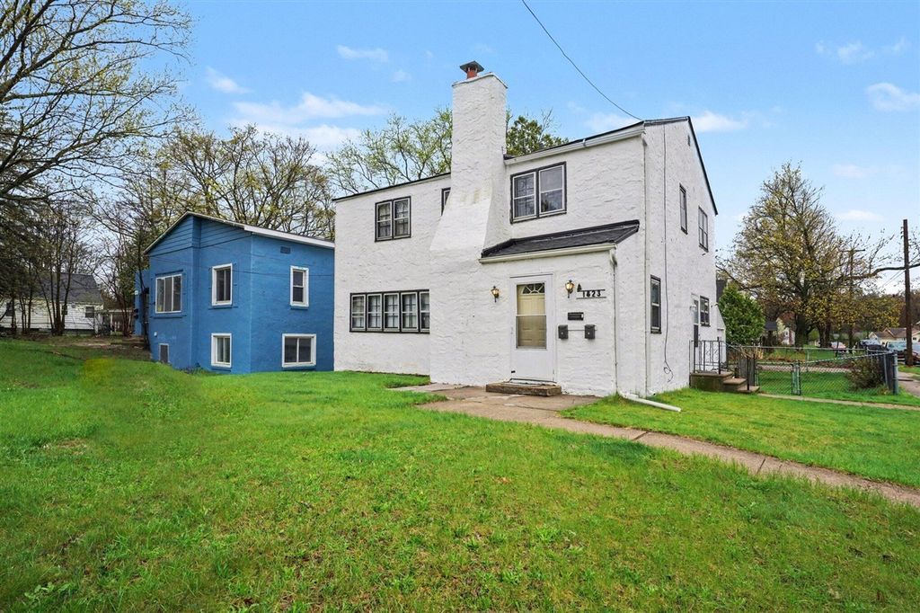 1823 W Michigan Avenue, Battle Creek, MI 49037