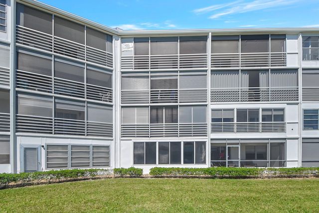 4015 Cornwall A, Boca Raton, FL 33434