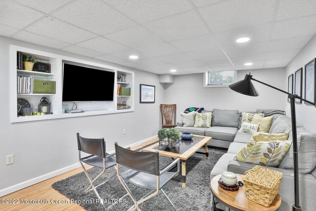 502 Tuttle Avenue, Spring Lake, NJ 07762