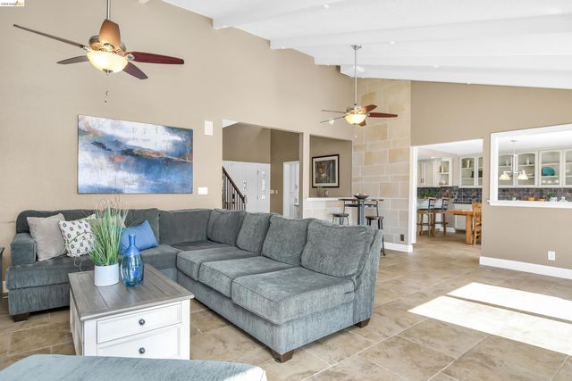 5761 Salmon Ct, Discovery Bay, CA 94505