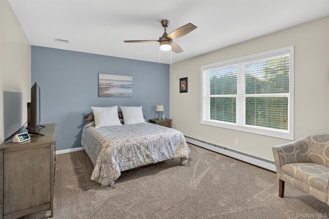 100 Boniface Drive 17C, Pine Bush, NY 12566